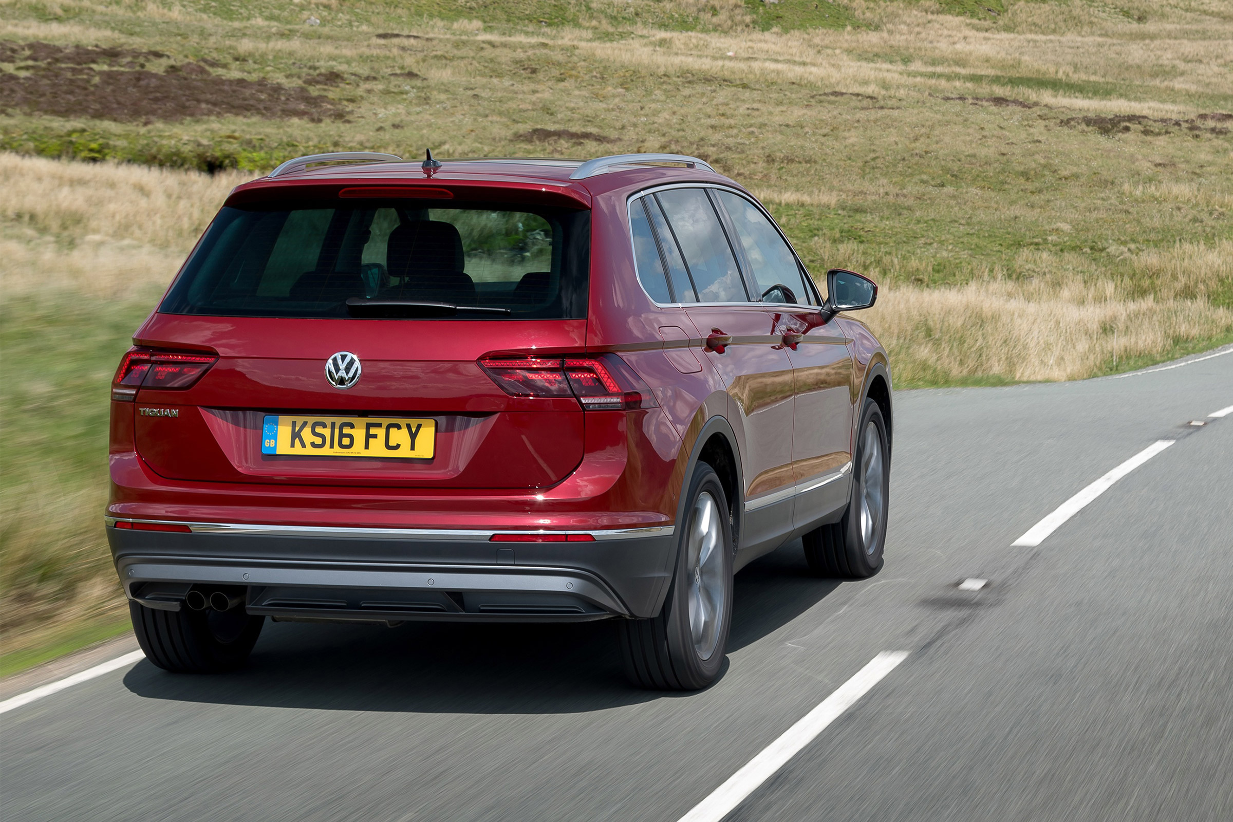 Volkswagen Tiguan 2.0 BiTDI - rear
