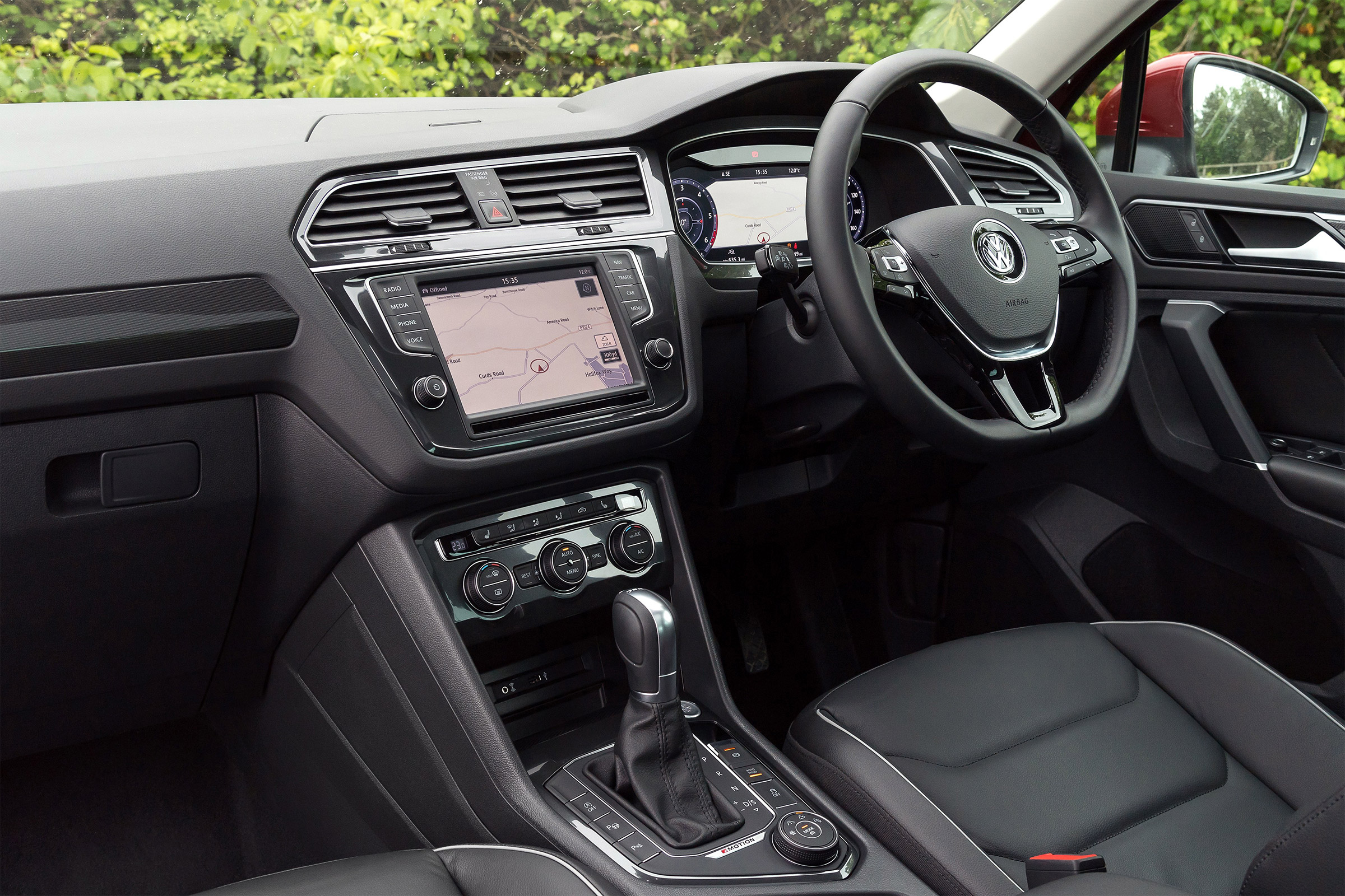 Volkswagen Tiguan 2.0 BiTDI - dash