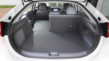 Hyundai Ioniq Plug-in hybrid - boot