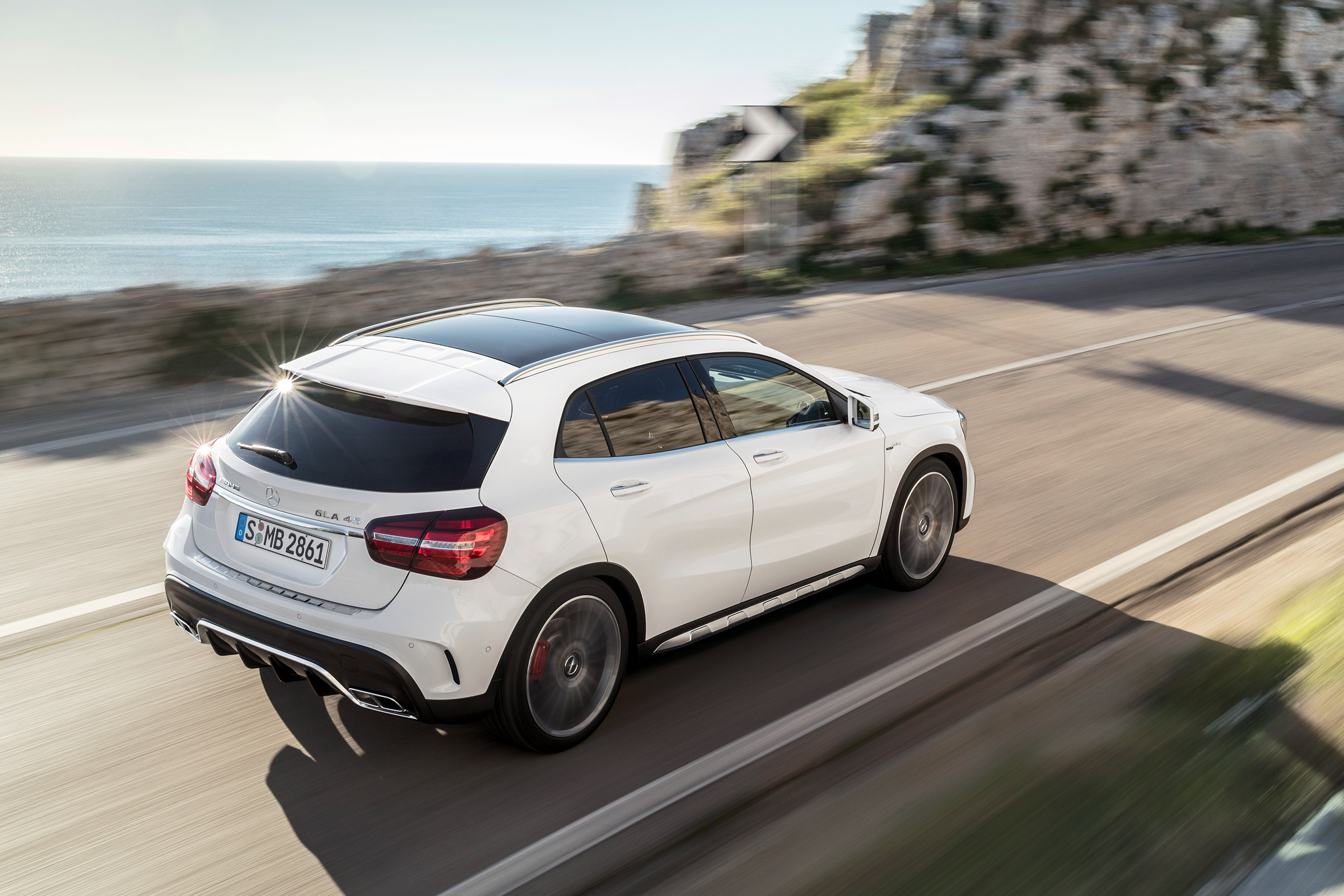 Mercedes-AMG GLA 45 - rear action