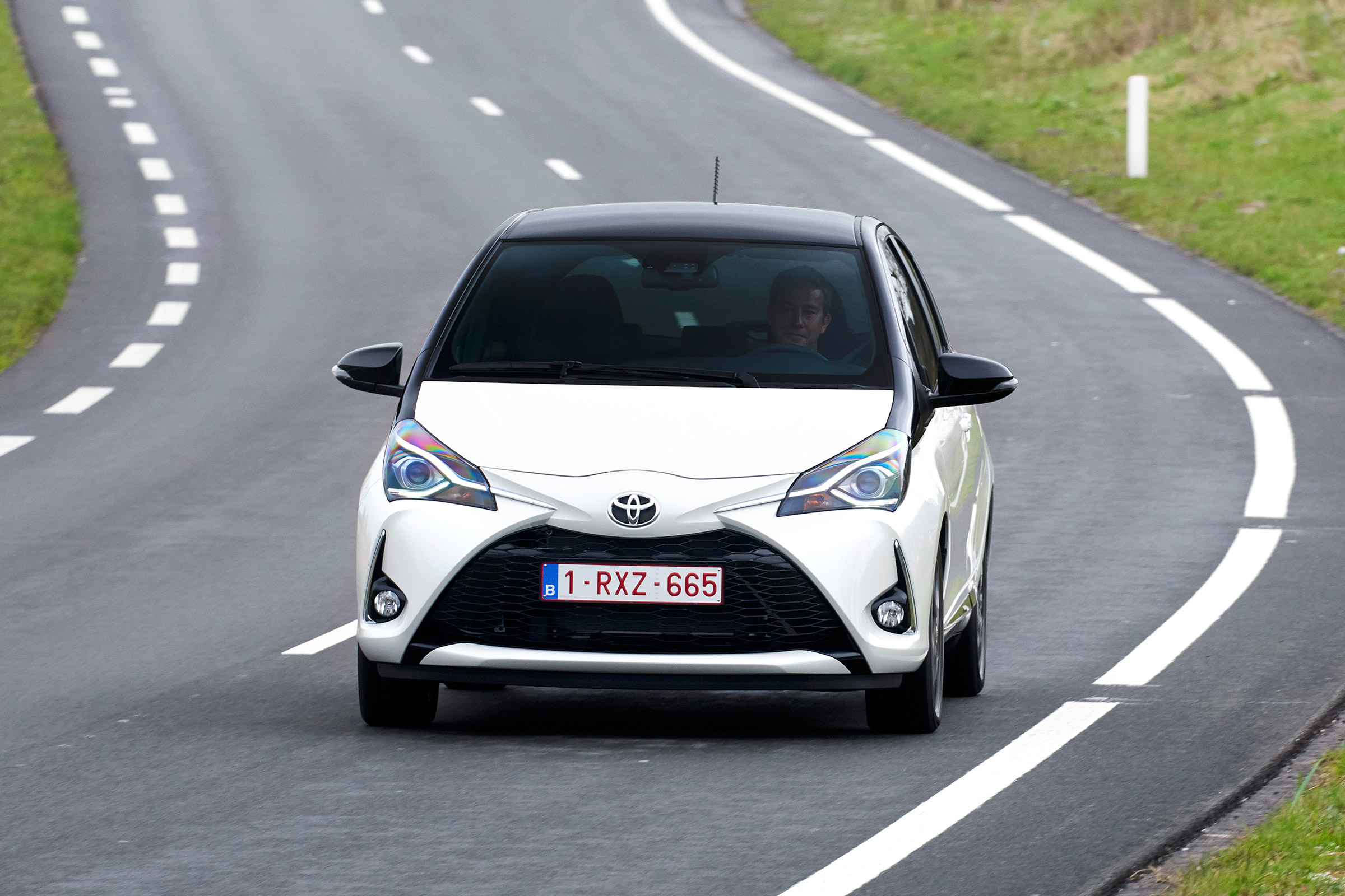 Toyota Yaris - front cornering