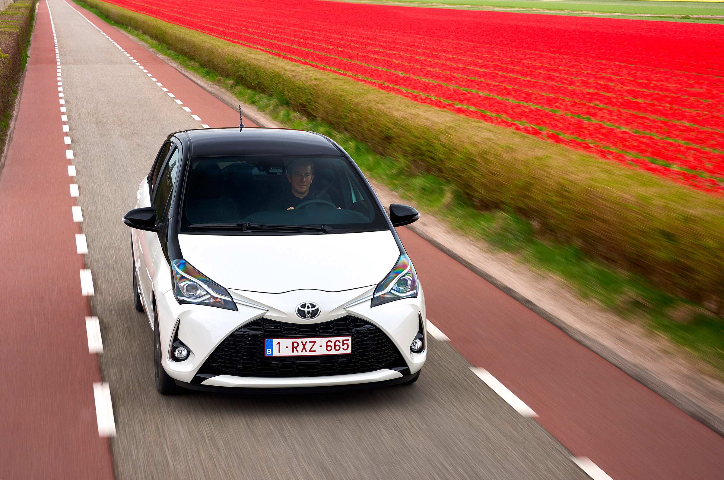 Toyota Yaris - front tracking