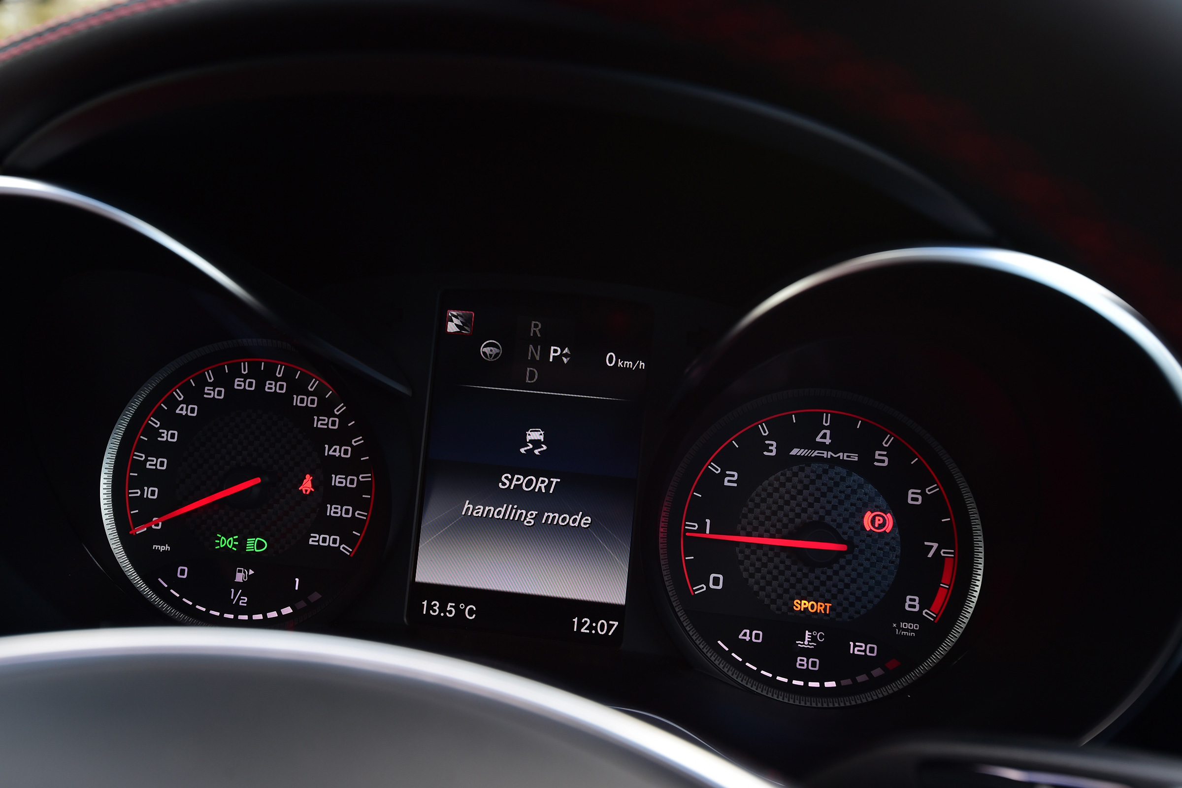 Alfa Romeo Giulia Quadrifoglio vs Mercedes-AMG C63