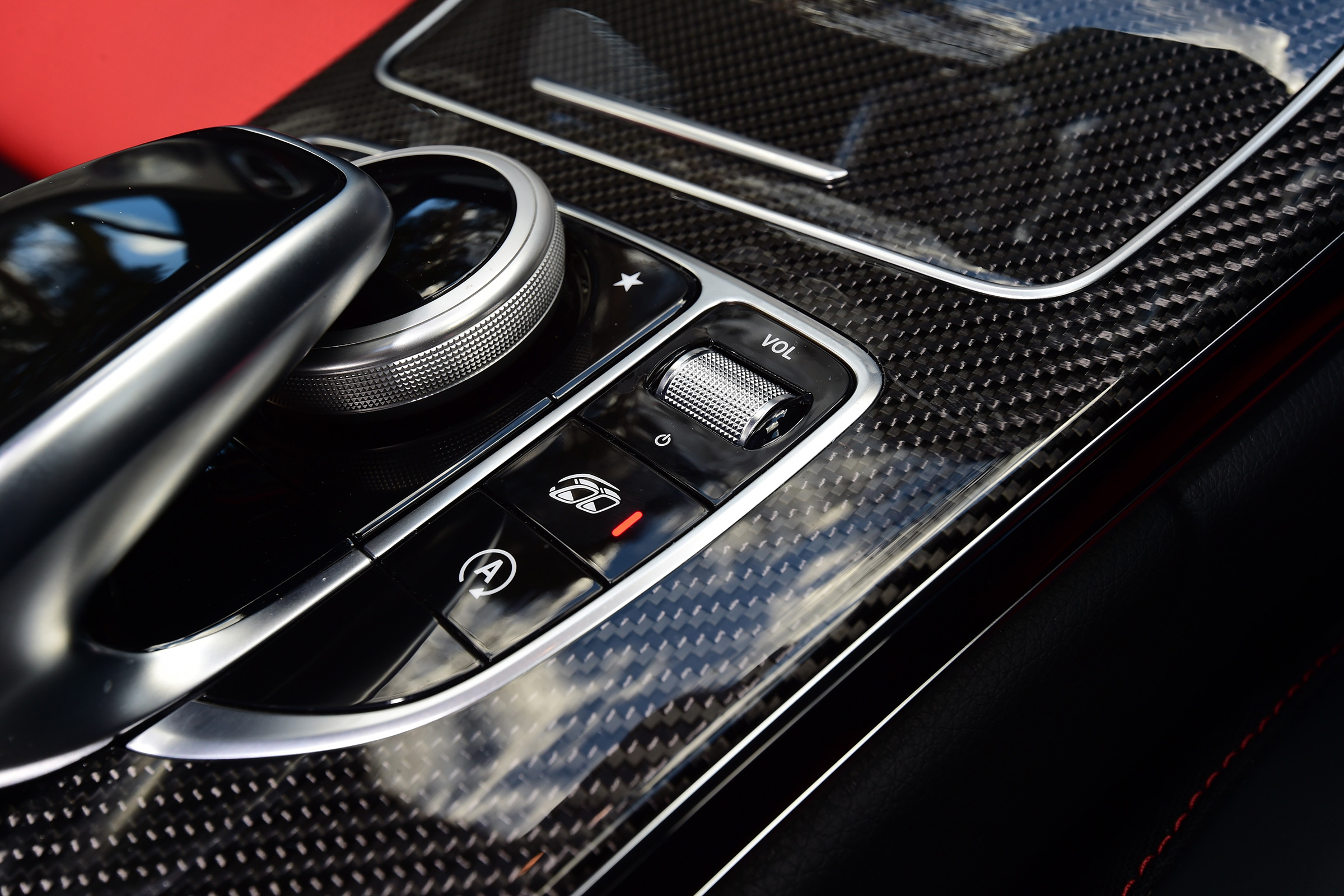 Alfa Romeo Giulia Quadrifoglio vs Mercedes-AMG C63
