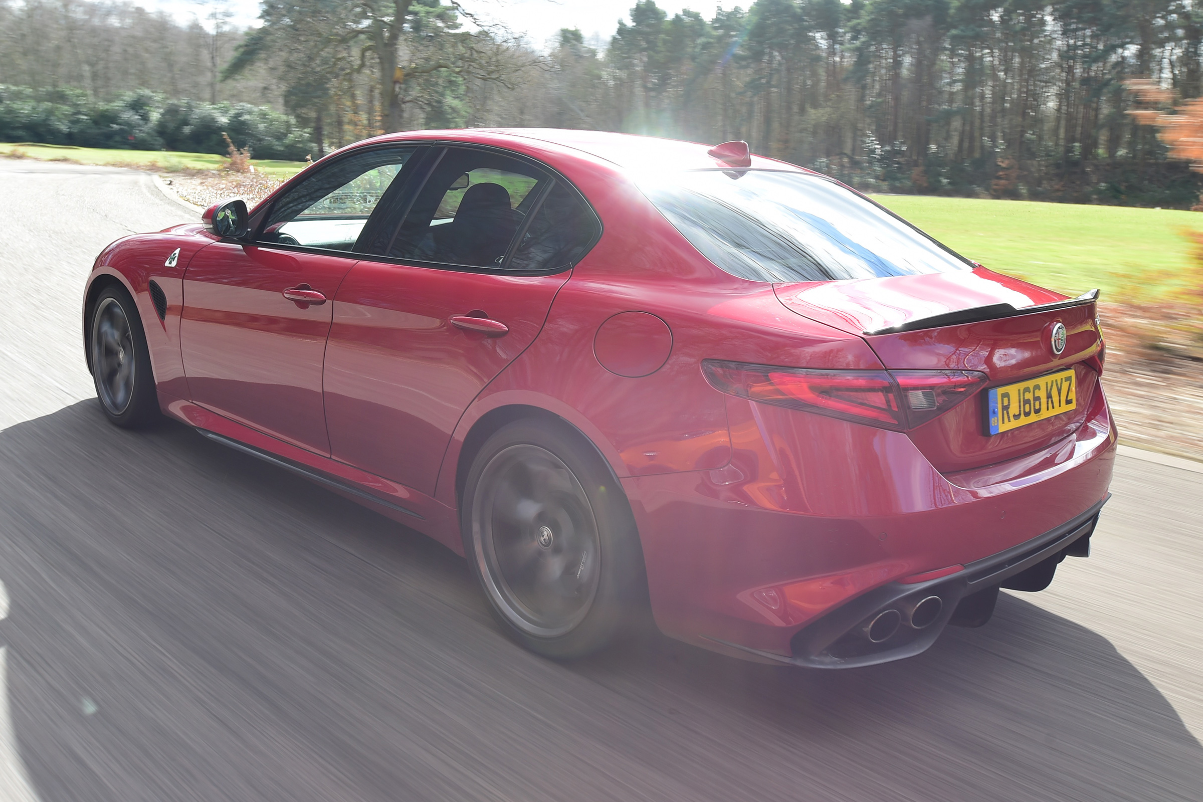 Alfa Romeo Giulia Quadrifoglio vs Mercedes-AMG C63