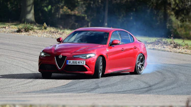 Alfa Romeo Giulia Quadrifoglio vs Mercedes-AMG C63
