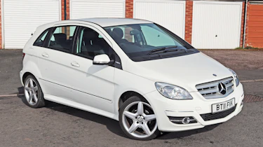 Used Mercedes B-Class - front static