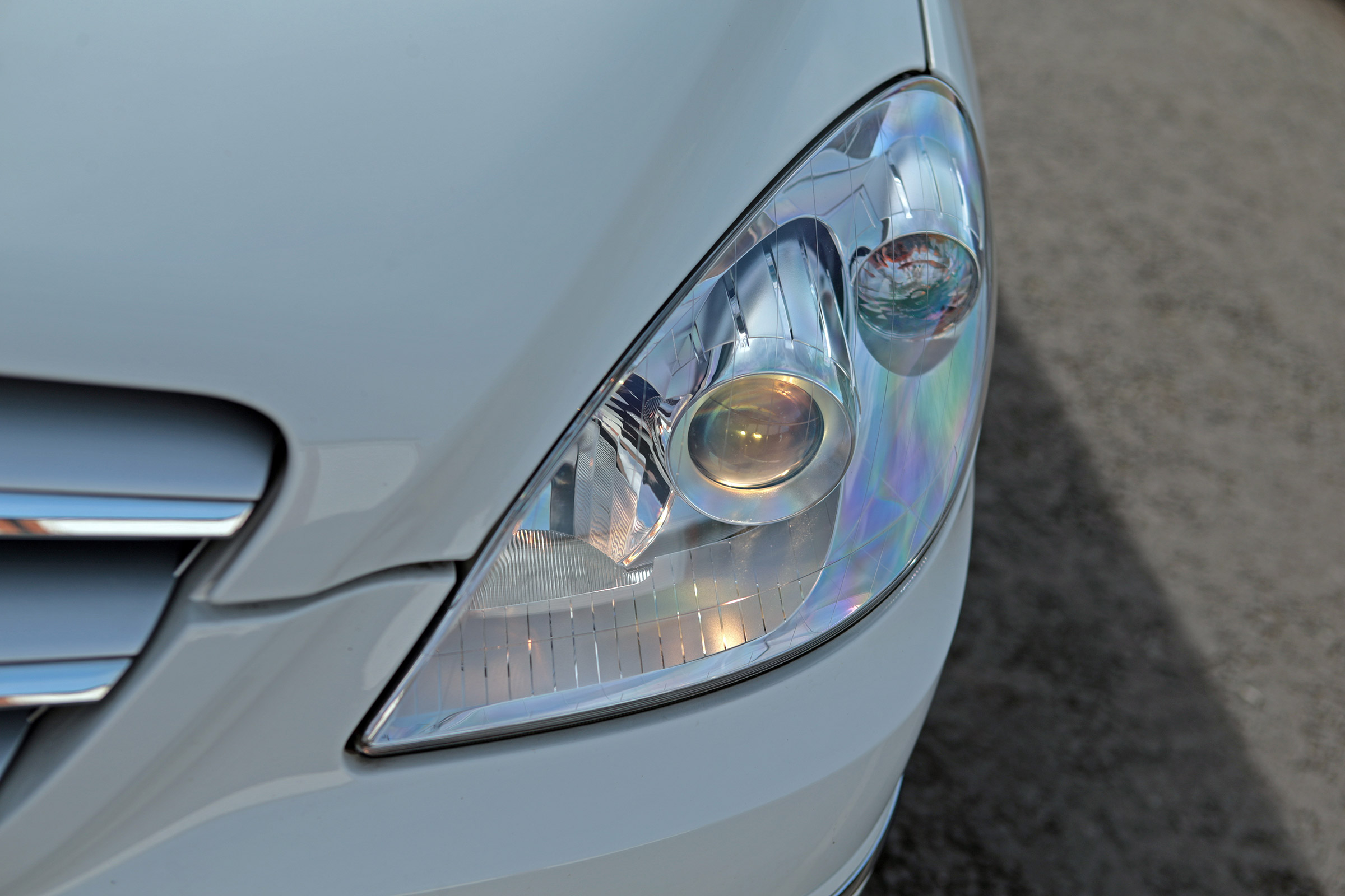 Used Mercedes B-Class - front light
