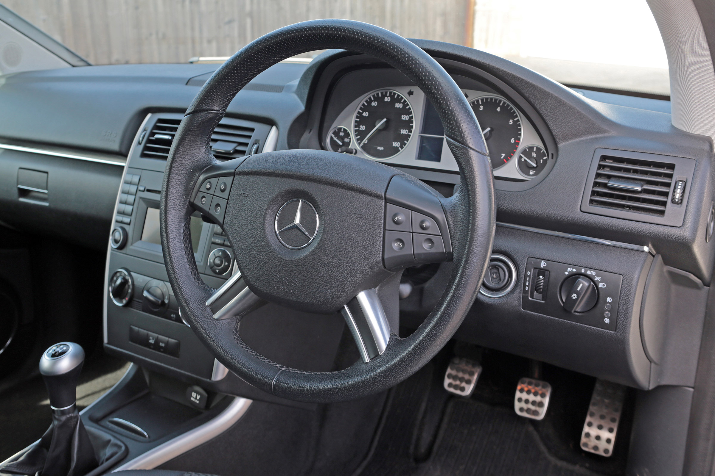 Used Mercedes B-Class - dash