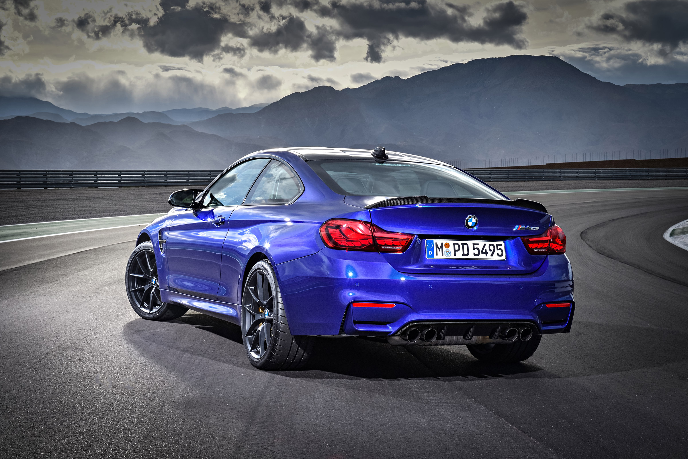 BMW M4 CS 2017 rear