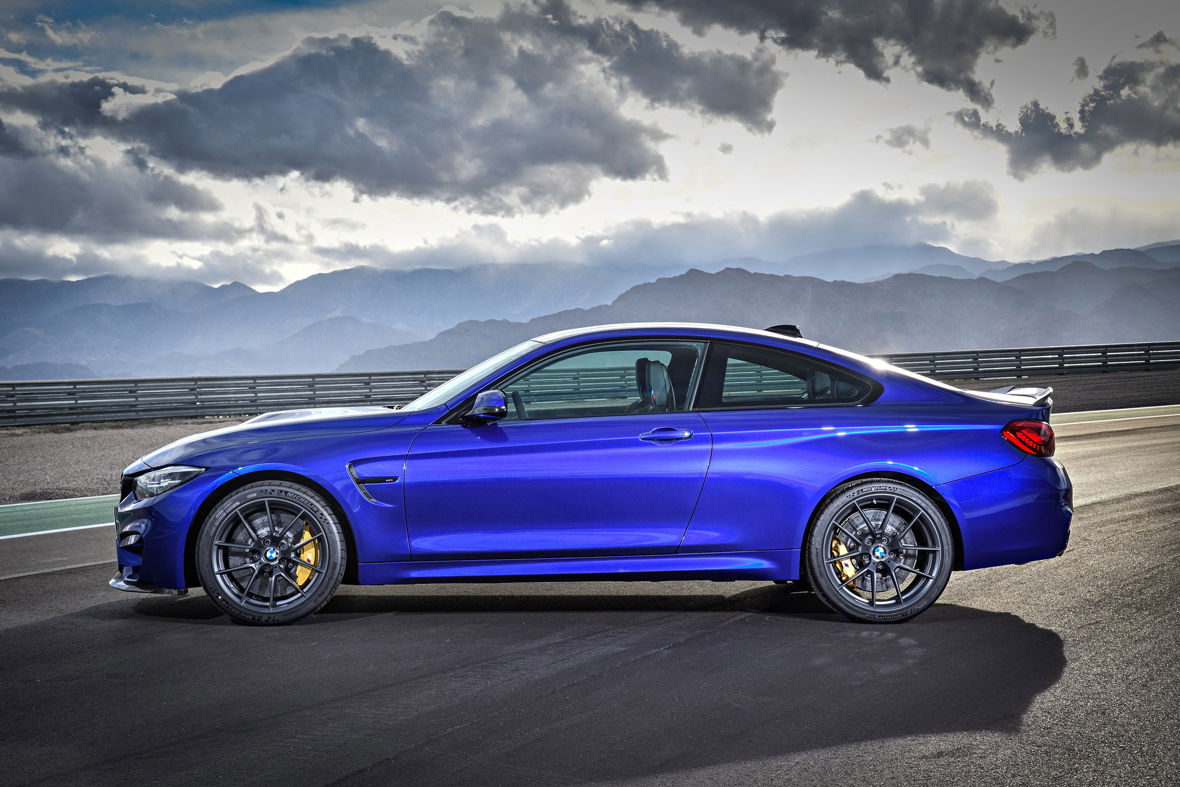 BMW M4 CS 2017 side on