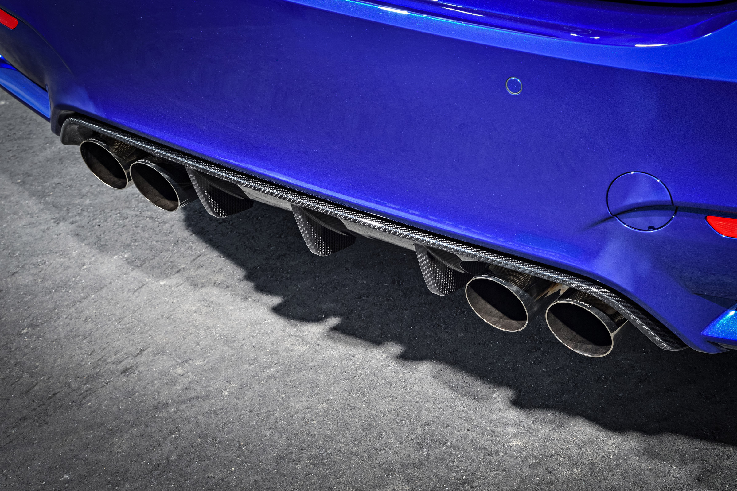 BMW M4 CS 2017 exhaust