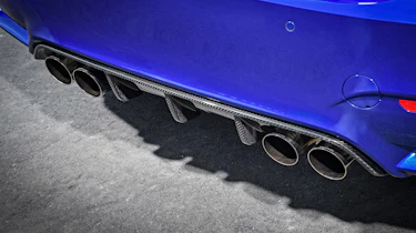 BMW M4 CS 2017 exhaust
