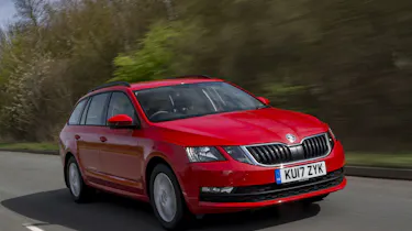 Skoda Octavia Estate 2017 facelift front tracking