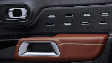 Citroen C5 Aircross - door detail