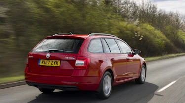 Skoda Octavia Estate 2017 facelift rear tracking