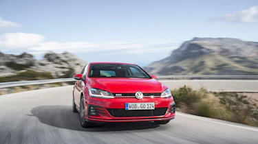 Volkswagen Golf GTI Performance Pack 2017 nose