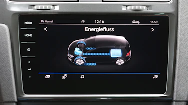 Volkswagen e-Golf - infotainment screen