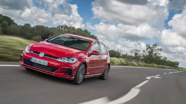 Volkswagen Golf GTI Performance Pack 2017 driving