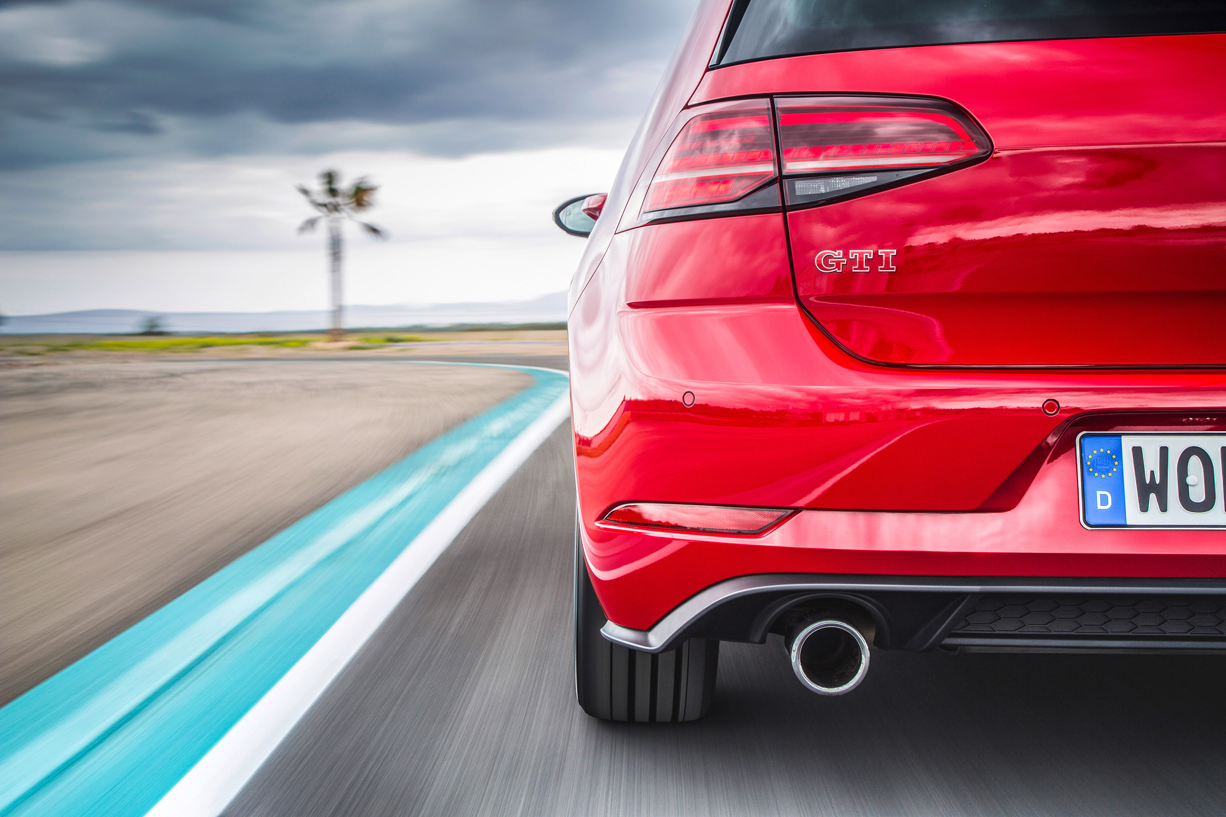 Volkswagen Golf GTI Performance Pack 2017 rear light
