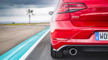Volkswagen Golf GTI Performance Pack 2017 rear light