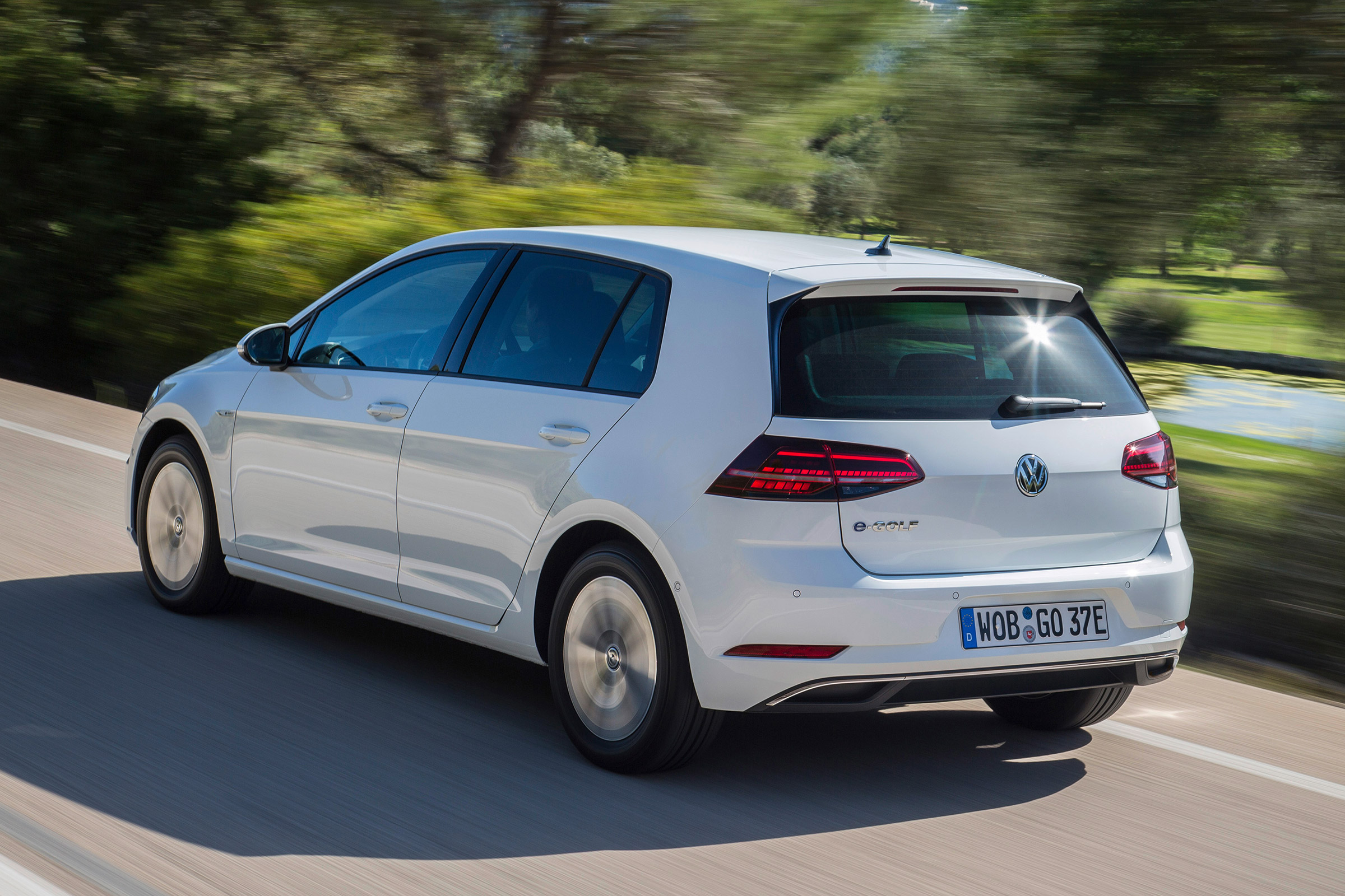 Volkswagen e-Golf - rear