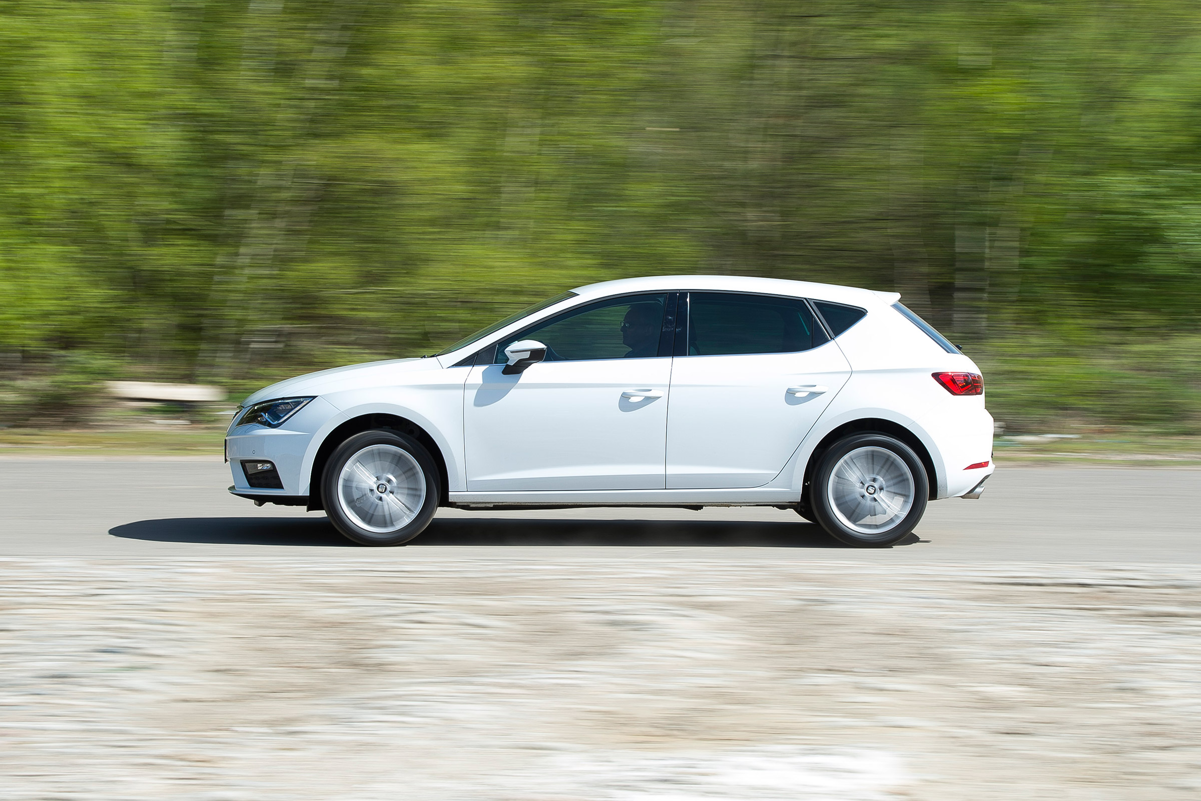 SEAT Leon - side