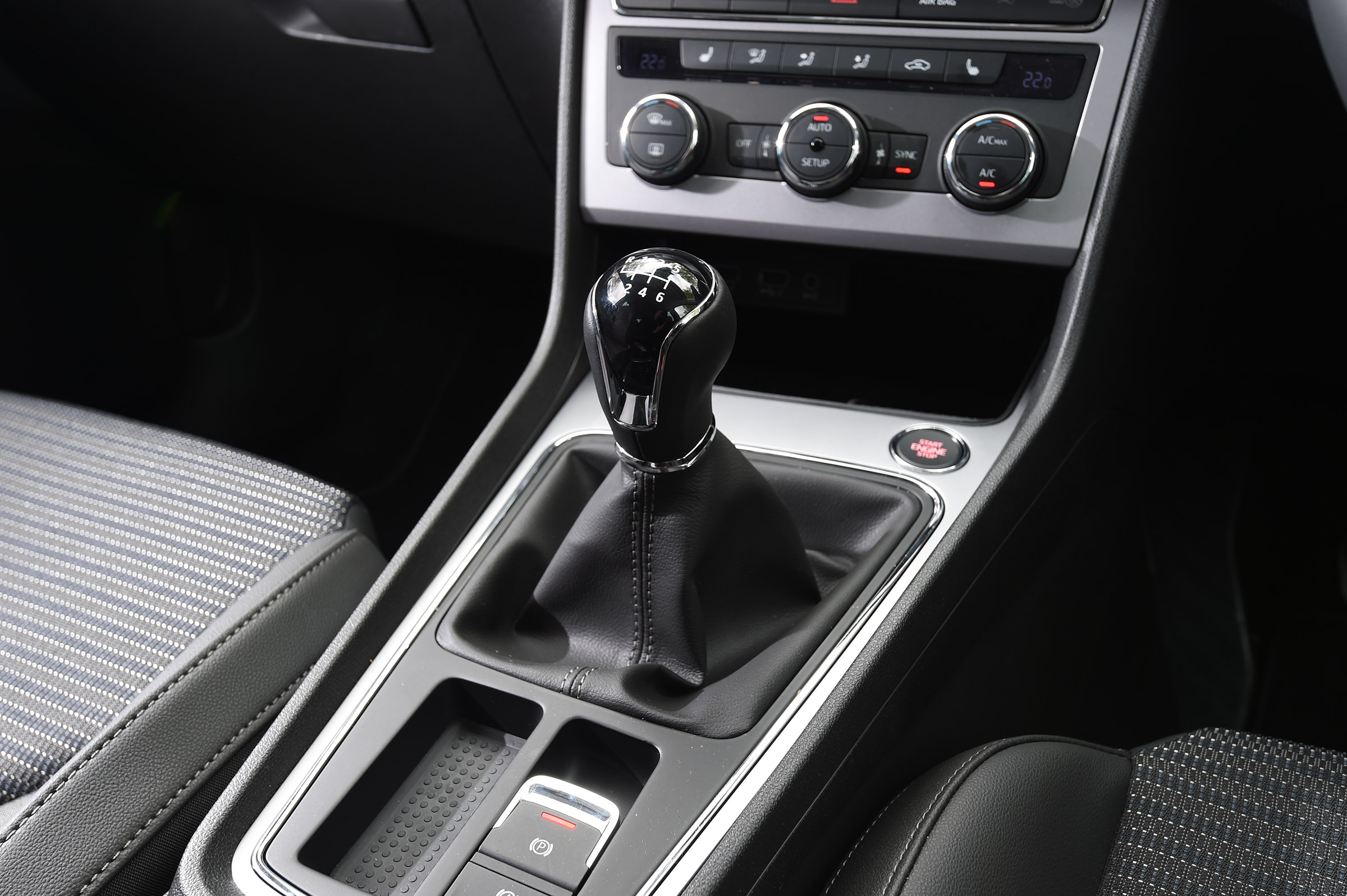 SEAT Leon - gearstick