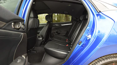 Honda Civic 1.5 - rear seats