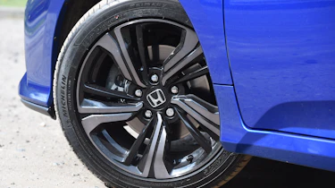 Honda Civic 1.5 - wheel detail