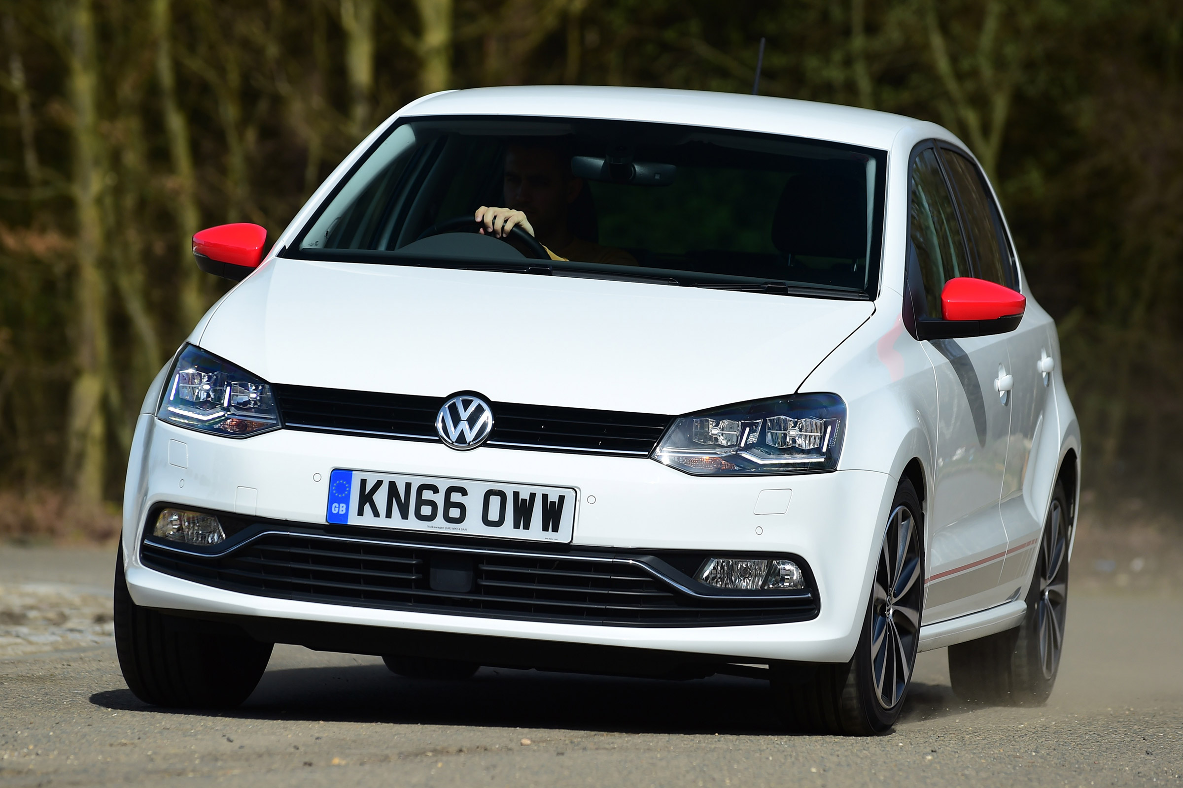 Volkswagen Polo - front action