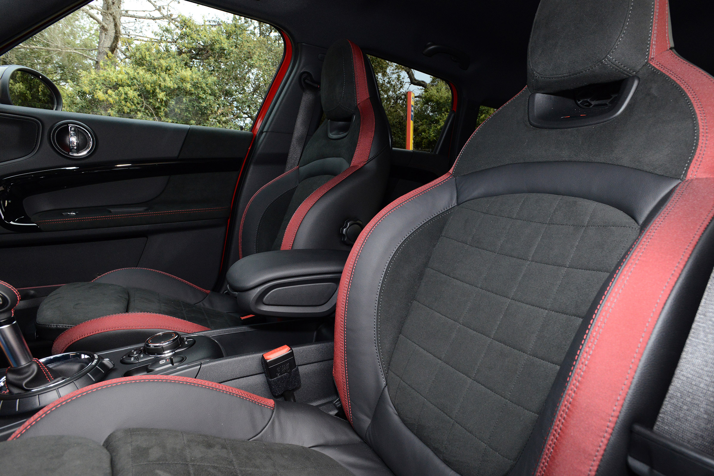 MINI JCW Countryman - front seats