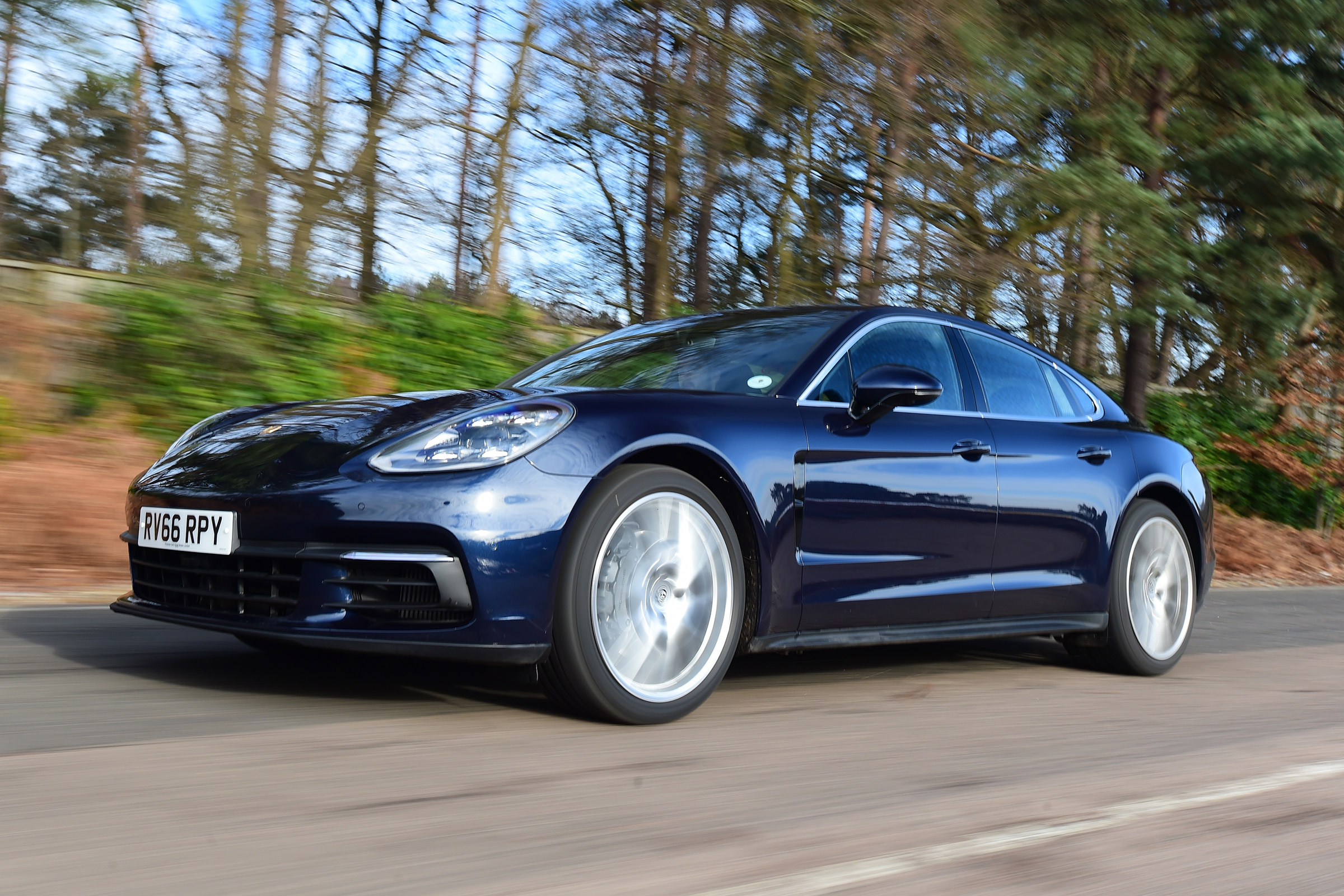 Porsche Panamera - front