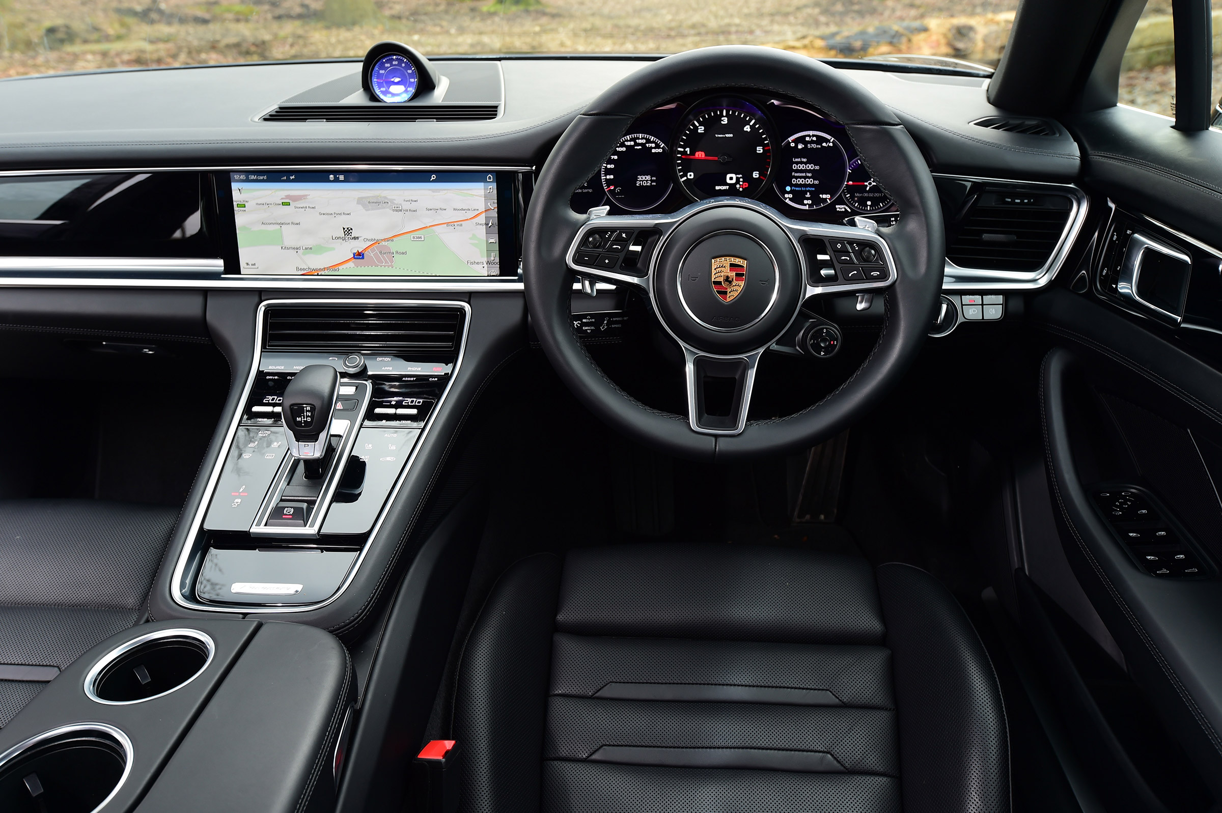 Porsche Panamera - dash