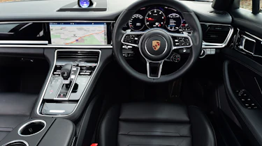 Porsche Panamera - dash
