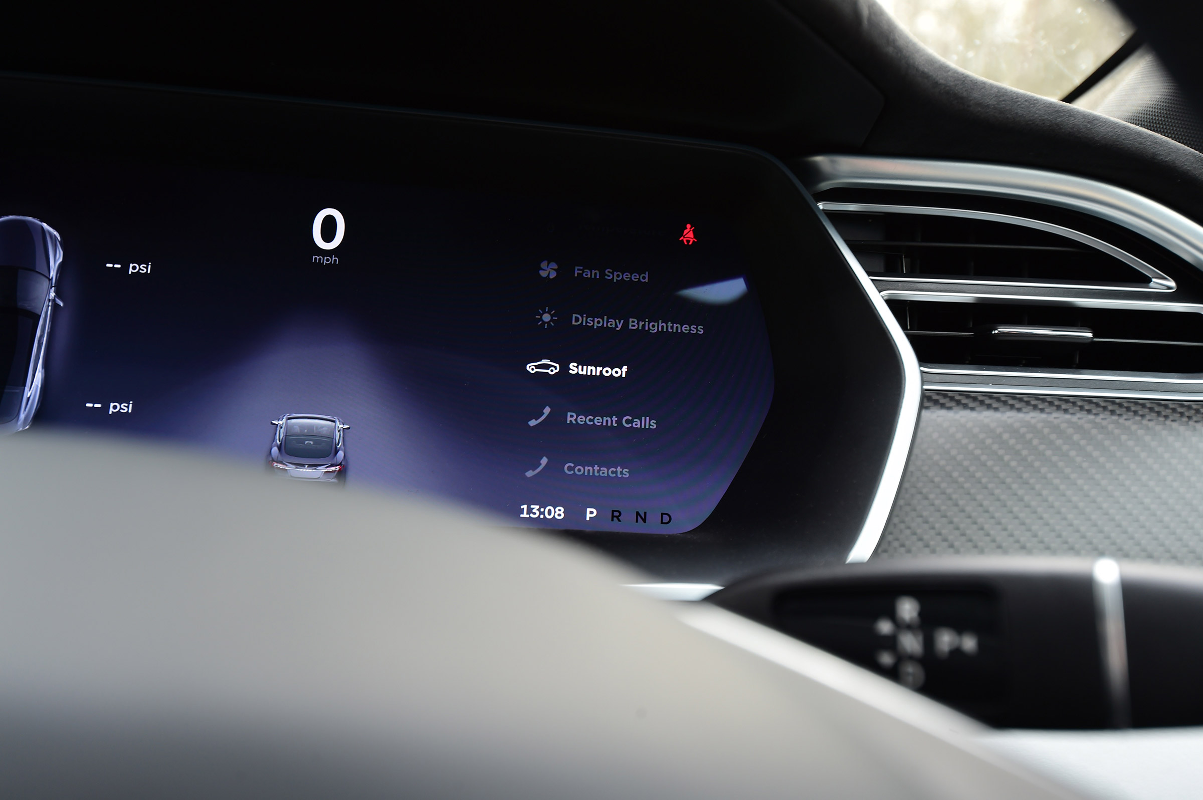 Tesla Model S - dials