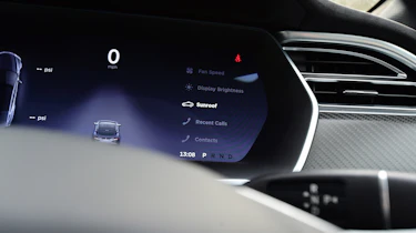 Tesla Model S - dials
