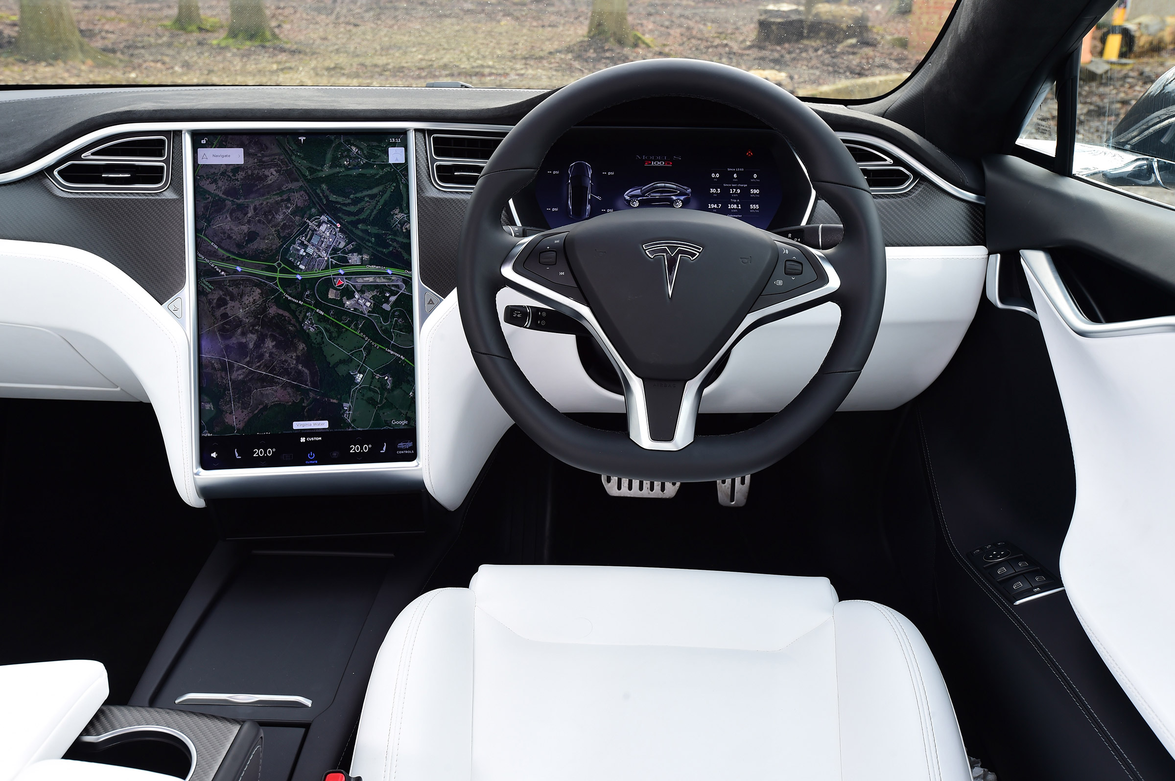 Tesla Model S - dash