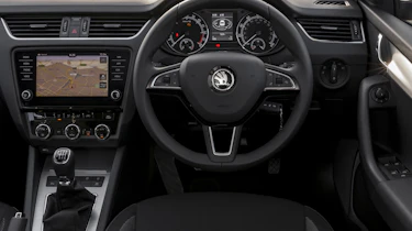 Skoda Octavia Estate 2017 facelift dash