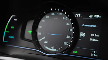 Hyundai Ioniq Plug-in hybrid - dials