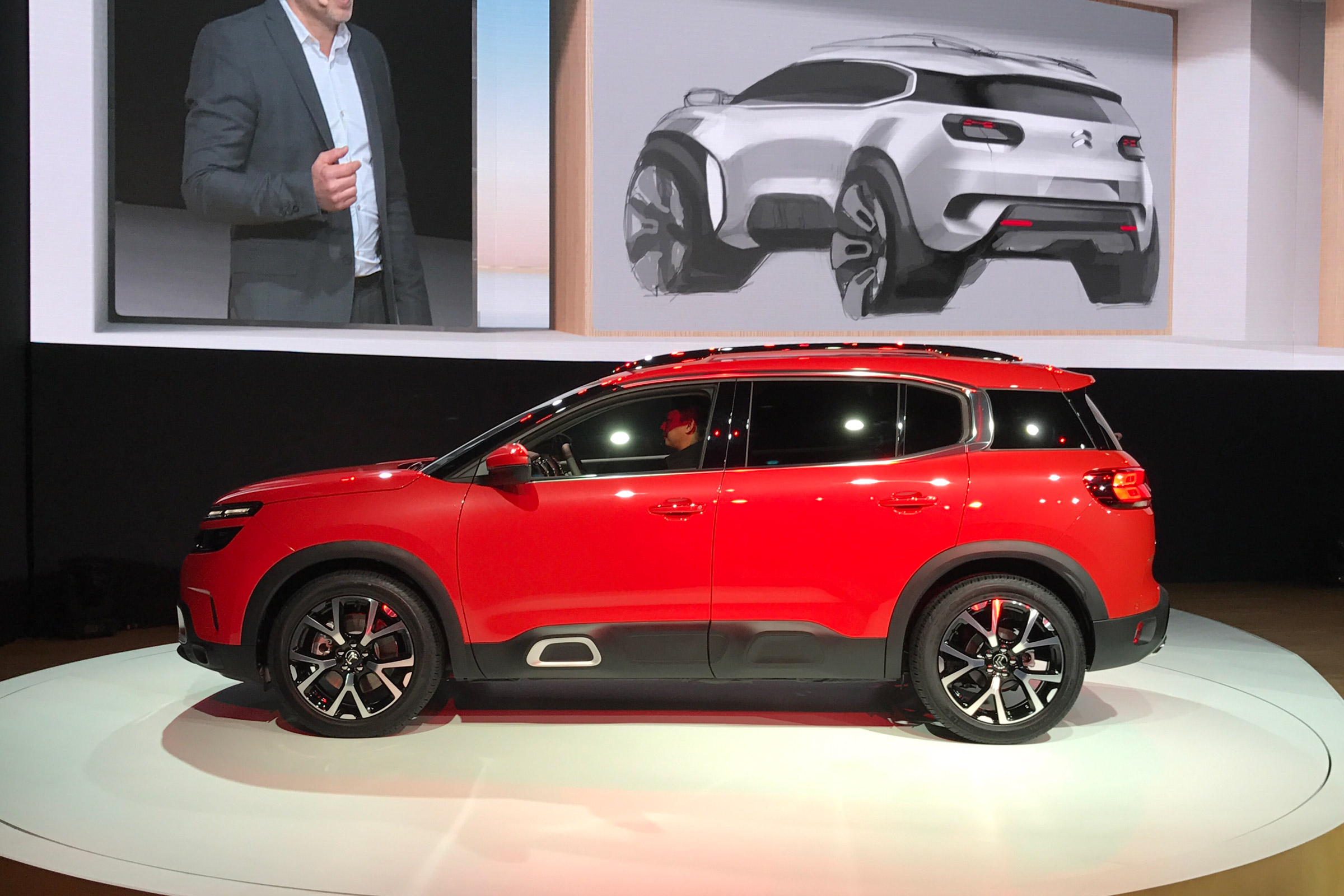 Citroen C5 Aircross side