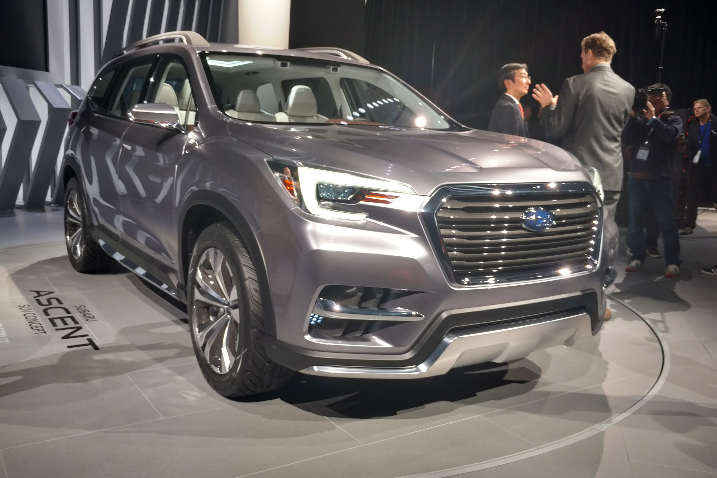 subaru ascent concept front quarter