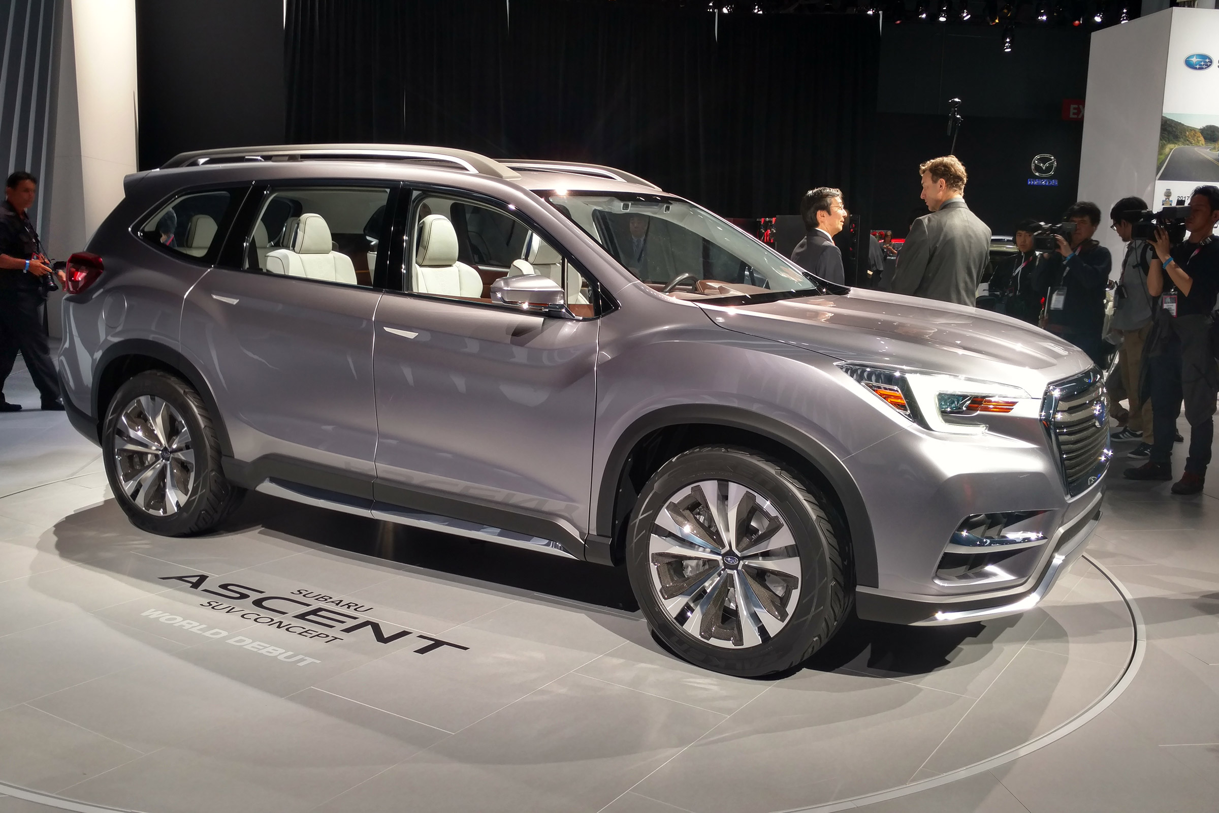 subaru ascent concept front quarter
