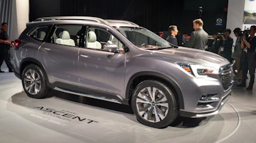 subaru ascent concept front quarter