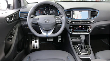 Hyundai Ioniq Plug-in hybrid - dash