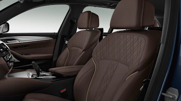 BMW M550d xDrive - front seats