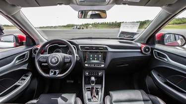 New MG ZS SUV 2017 dash