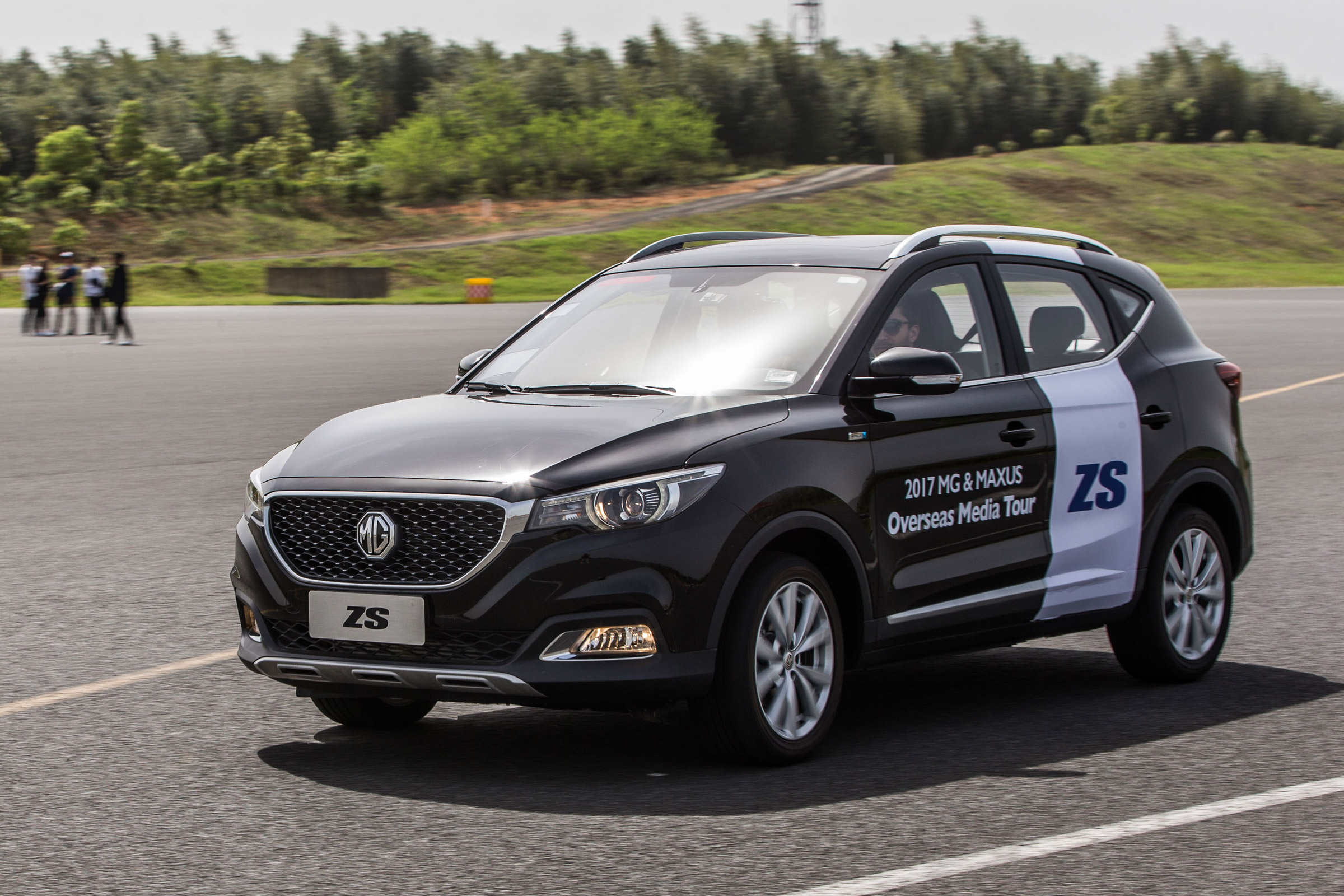 New MG ZS SUV 2017 front