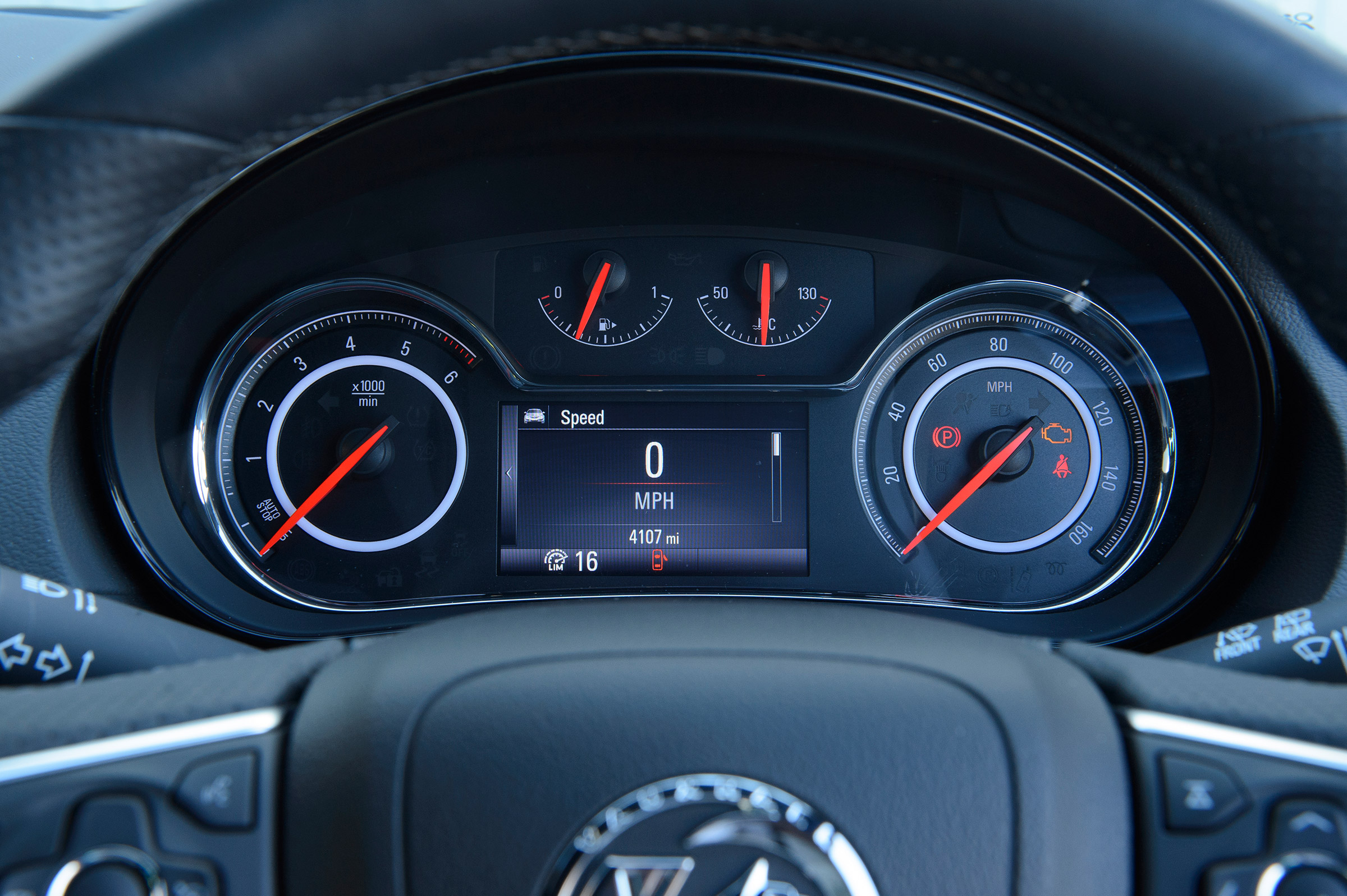 Used Vauxhall Insignia - dials