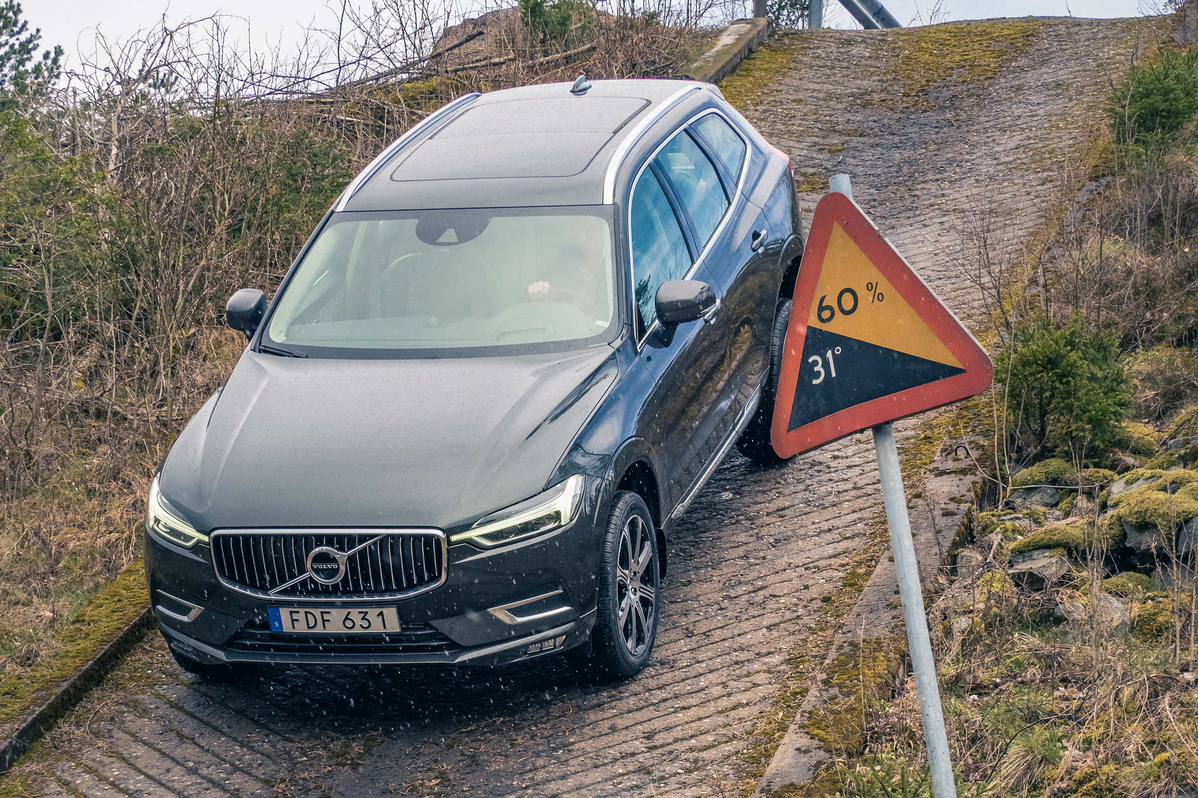Volvo XC60 ride review - hill